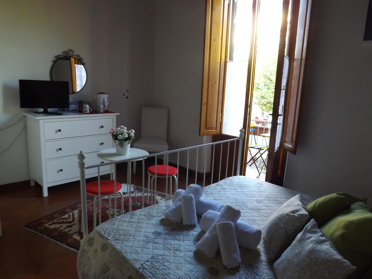 B&B Central Toma 2 Montecatini Terme Bagian luar foto
